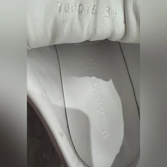 Alexander McQueen Oversized
Women's Sneakers Size 9 - Picture 4 of 5